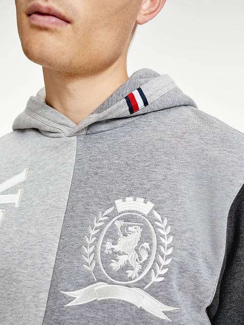 Tommy Hilfiger Icons Crest Colour-Blocked Relaxed Fit Moški Pulover s kapuco Siva | TH580ZWV