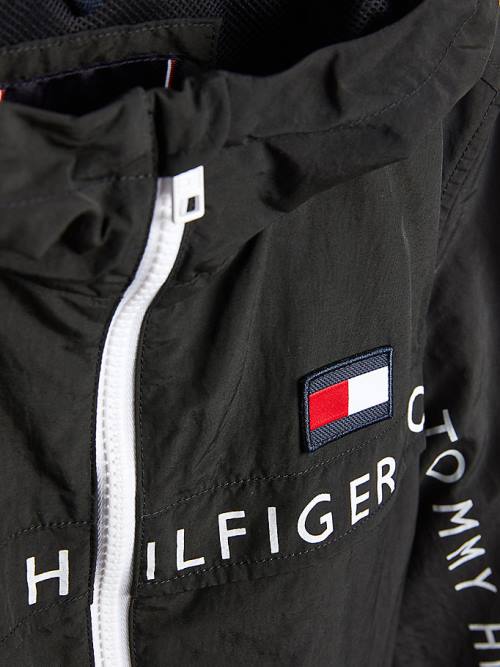 Tommy Hilfiger Logo Tape Chicago Windbreaker Fantje Jakne Črna | TH721DWP