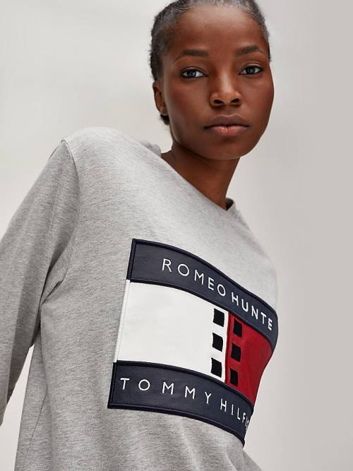 Tommy Hilfiger TOMMYXROMEO Dual-Gender Ženske Majice Siva | TH170UMW